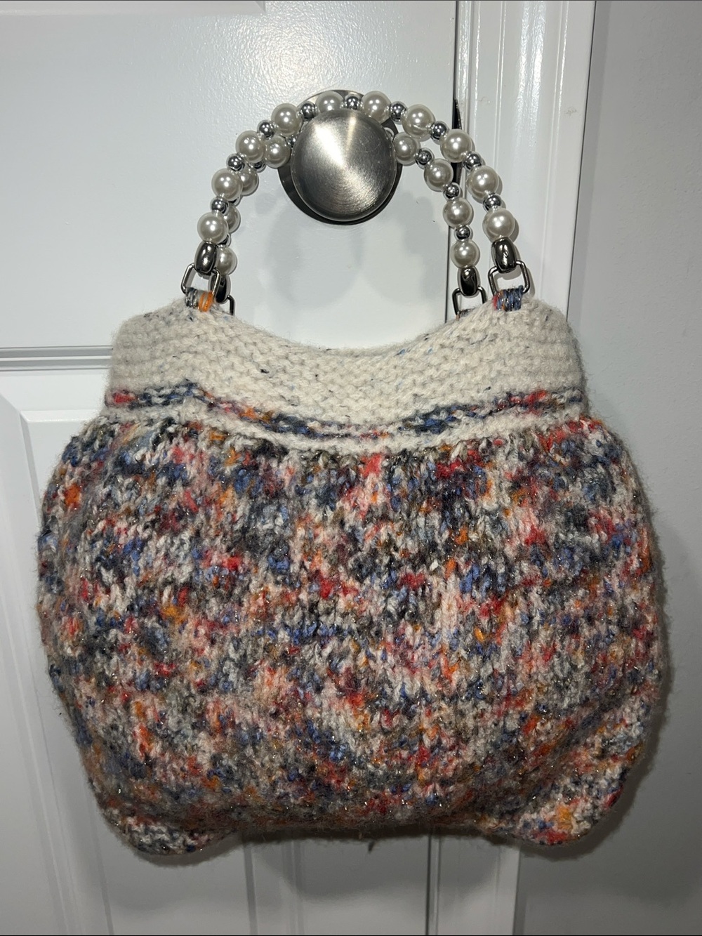 Knitted Multicolor Handbag with Faux Pearl and Silver Beaded Handle - Picture 3 of 12